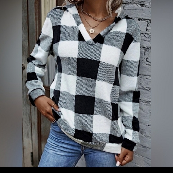 Buffalo Plaid Flannel Hoodie Top - Picture 2 of 7